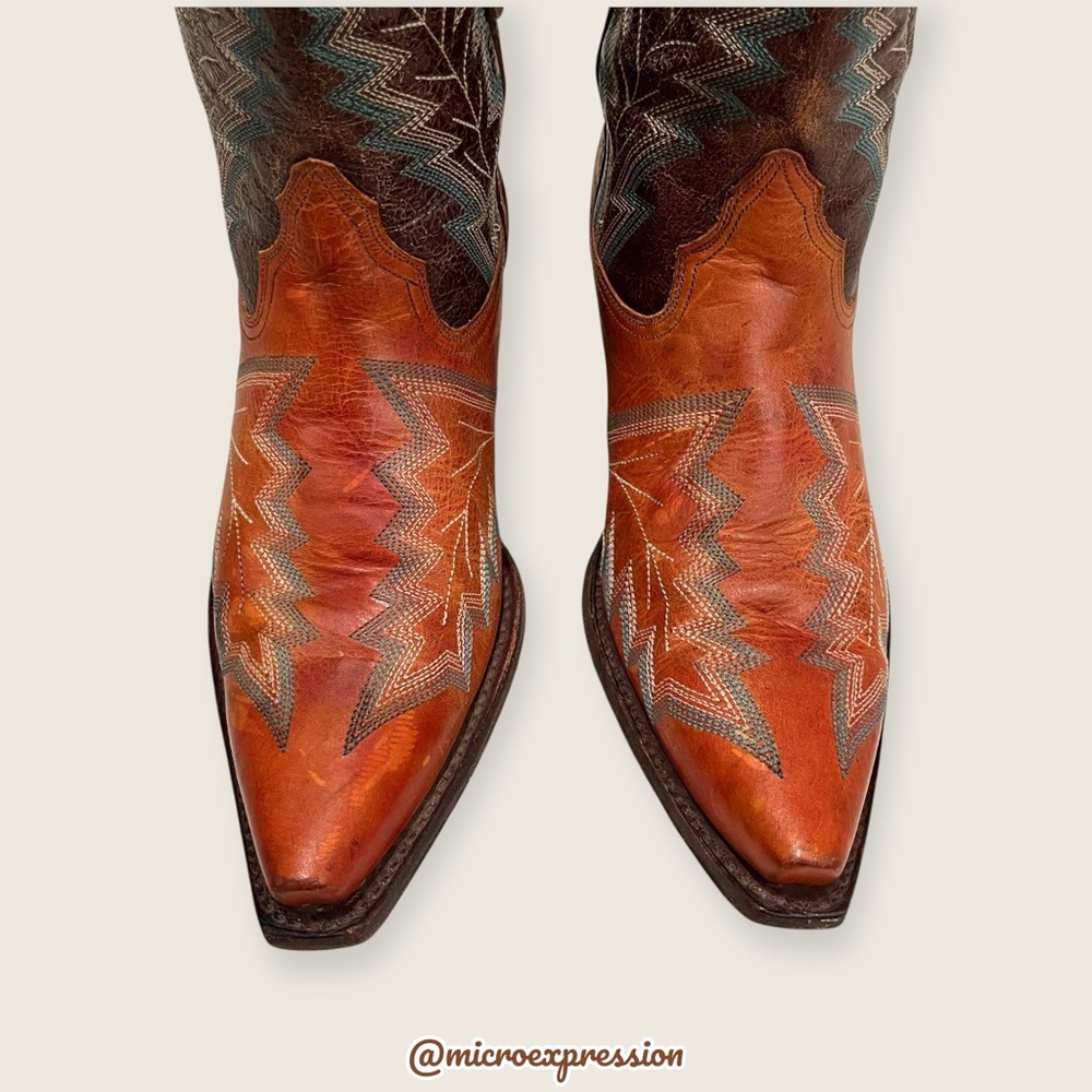 $525 RARE Frye Cognac Brown Real Leather Floral Embroidered Pull On Cowboy Boot - Picture 7 of 14